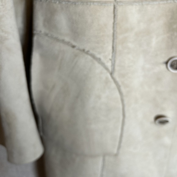 CABI COAT M STYLE 127 FAUX SUEDE SHEARLING POCKETS BUTTON FRONT BEIGE - Picture 4 of 8